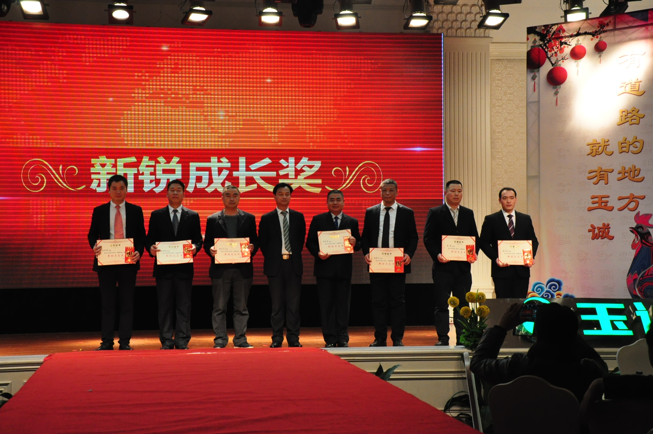長沙清潔,長沙清潔服務,長沙專業(yè)清潔,長沙清潔公司,湖南專業(yè)清潔,長沙保潔公司,長沙專業(yè)保潔,長沙物業(yè)保潔